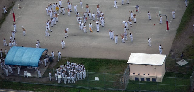 Federal Detention Center in Miami, Florida: Ein neuer Bericht von Human Rights Watch offenbart teils drastische Menschenrechtsverletzungen in US-Abschiebegefängnissen