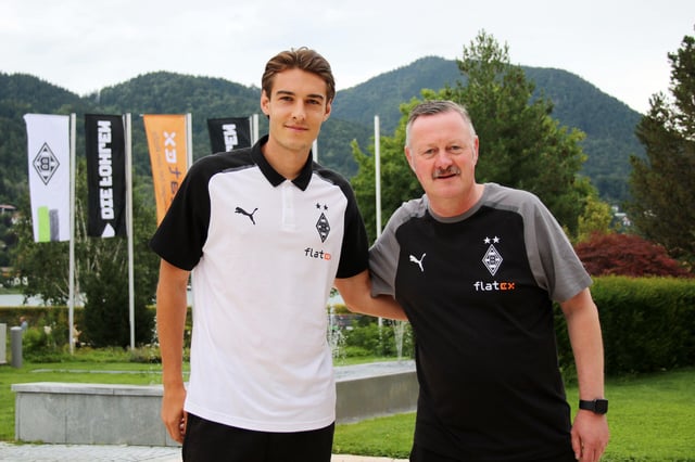 Florian Neuhaus muss sich aktuell in der U23 von Gladbach beweisen. „Wir sehe das rein sportlich“, sagt Gladbach-Geschäftsführer Roland Virkus.