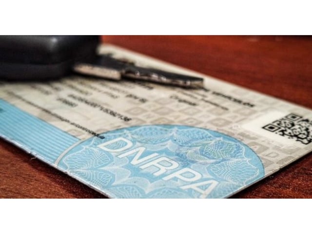 La medida permitirá personas jurídicas autorizar o dar de baja conductores online para vehículos de flota, sin trámites presenciales de la cédula azul.