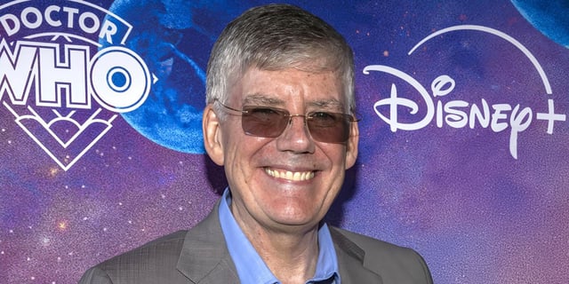 Image of fantasy author Rick Riordan at the red carpet during an event.