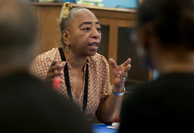 Resident leader and CHA board member Francine Washington answers questions from the media about opposition to Ald. Walter Burnett as the possible next Chicago Housing Authority CEO at a CHA complex on July 22, 2025. (Antonio Perez/Chicago Tribune)
