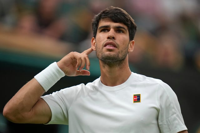 Carlos Alcaraz se baja del Masters 1000 de Toronto. (AP Photo/Alastair Grant)