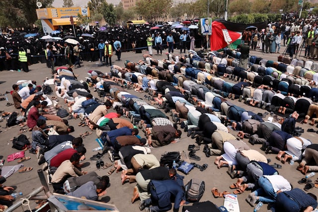 University students and professors perform the Istisqa prayer, a special prayer in Islam performed to ask Allah for rain during times of drought, at the Sanaa University, in Sanaa, Yemen July 16, 2025. REUTERS/Khaled Abdullah/File Photo