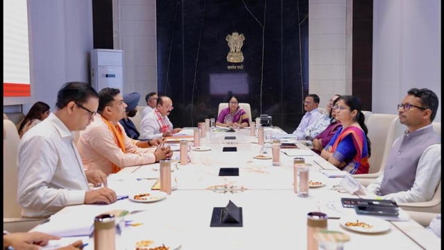 During the DElhi Cabinet meeting on Tuesday. (HT PHOTO)