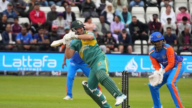 AB de Villiers plays a shot.