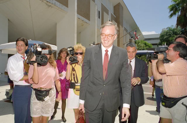 Defense attorney Roy Black, center, and Mark Seiden leave Palm Beach County Court, Aug. 2, 1991 during a recess in a pre-trial hearing in William Kennedy Smith&#39;s rape case.