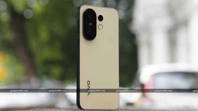 Vivo X200 FE is the company's compact offering in the X200 lineup