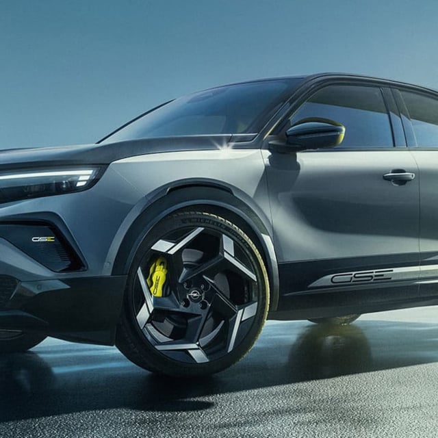 Mit dem neuen Mokka GSE bringt Opel sein bisher schnellstes E-Auto heraus.