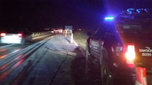El camión volcó en la autopista a Santa Fe, en jurisdicción de San Lorenzo.  