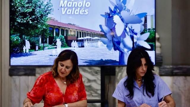 La alcaldesa de València y la hija del escultor han firmado el protocolo del futuro espacio dedicado al artista en su ciudad