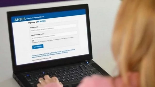 
         Desde cualquier dispositivo móvil es posible acceder a la Historia Laboral de Anses