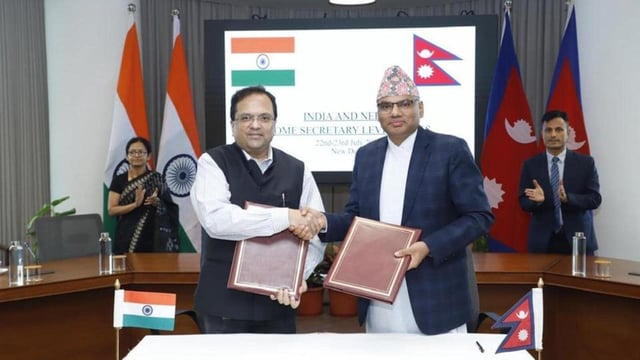 The two sides agreed to work towards early conclusion of the revised Extradition Treaty. (PIB)