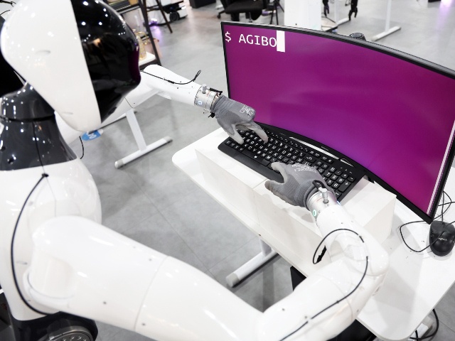 AI-controlled robot typing