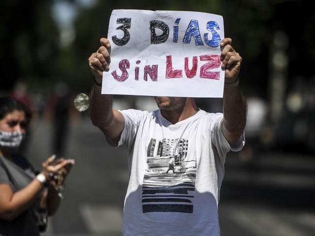 La interventora del Ente Nacional Regulador de la Electricidad (ENRE), Soledad Manin, dijo esta mañana que "la situación se está normalizando" en relación a los más de 85 mil usuarios de la zona sur del AMBA que sufrieron anoche cortes de energía eléctrica en el área de concesión de la distribuidora Edesur. / Telam