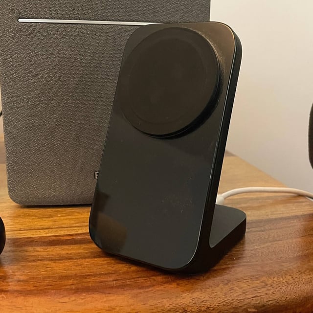 A Nomad MagSafe wireless Qi2 charger