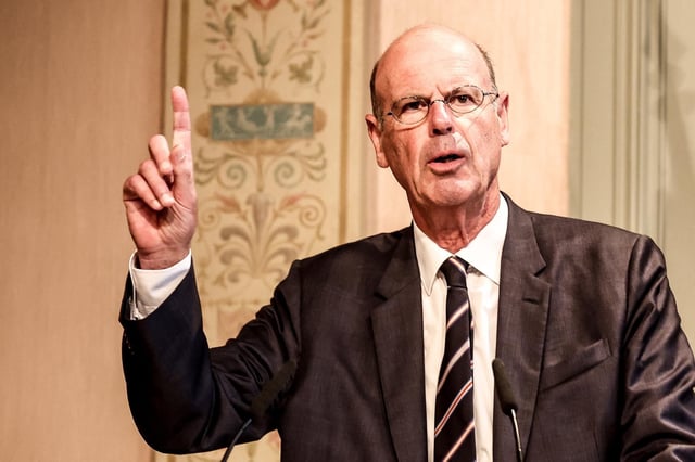 Éric Lombard a annoncé retirer jeudi 24 juillet 2025 un texte accusé de faciliter la fraude « CumCum ».