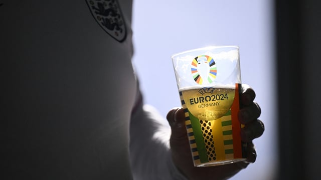 In England ist Alkohol im Stadion gesetzlich verboten