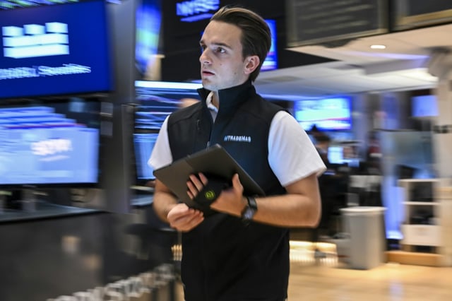Un opérateur à la Bourse de New York le 18 juillet 2025