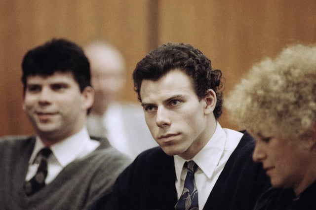 Erik Menendez, center, in Beverly Hills Municipal Court during a hearing, Nov. 26, 1990.