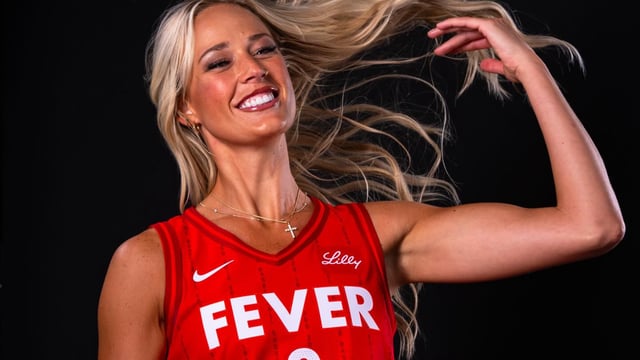 Sophie Cunningham in fever jersey