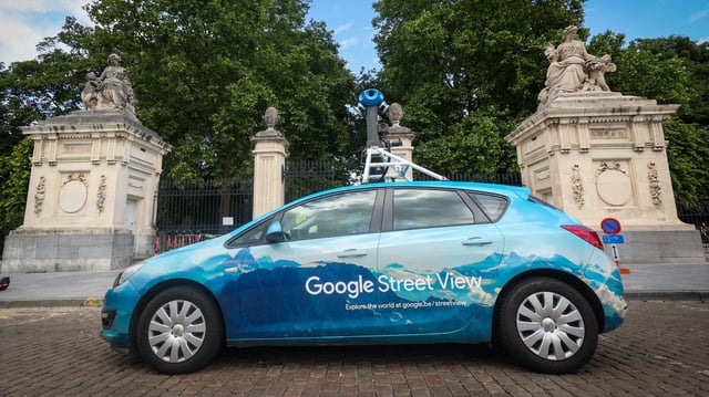 Les voitures de Google Street View photographient les rues du monde entier pour les publier sur Google Maps.