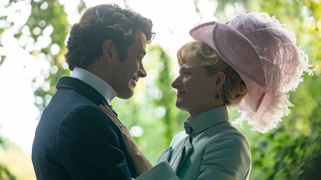 Harry Richardson and Louisa Jacobson in "The Gilded Age." (Credit: HBO)