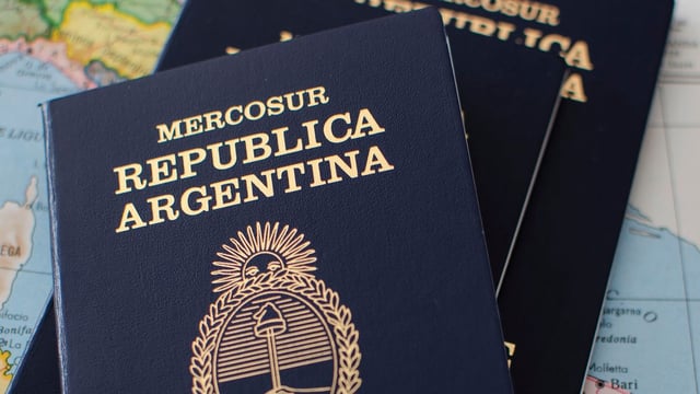 Cuáles son los pasaportes más poderosos del mundo y en qué lugar se ocupa Argentina