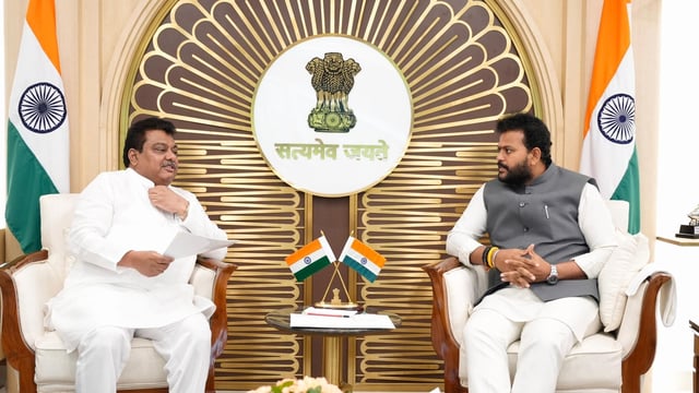 Karnataka’s Infrastructure Development Minister M.B. Patil on Thursday met Union Civil Aviation Minister K. Ramamohan Naidu in New Delhi. 