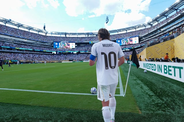 Die letzten neun Jahre trug er die ehrwürdige Nummer 10 bei Real Madrid: Luka Modrić
