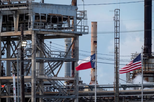 A view of the Valero Houston Refinery in Houston, Texas, U.S., June 23, 2025. REUTERS/Joel Angel Juarez/File Photo