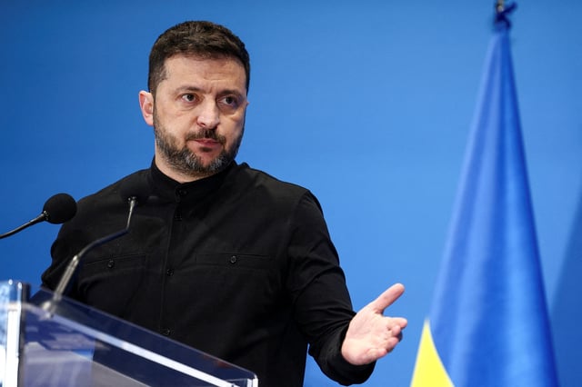 Ukrainian President Volodymyr Zelenskiy gestures during a press conference on the first day of the two-day Ukraine Recovery Conference, on plans for the reconstruction of Ukraine, in Rome, Italy, July 10, 2025. REUTERS/Guglielmo Mangiapane/File Photo