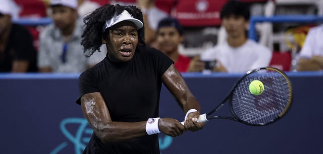 Alter schütz vor Siegen nicht: Venus Williams gewinnt mit 6:3, 6:4 gegen die 22 Jahre jüngere Peyton Stearns. Im Achtelfinale schied sie dann aber aus