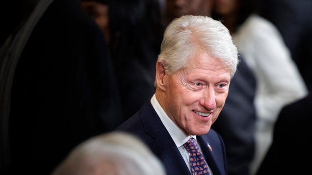 Affaire Epstein: les révélations troublantes sur les lettres de Trump et Clinton