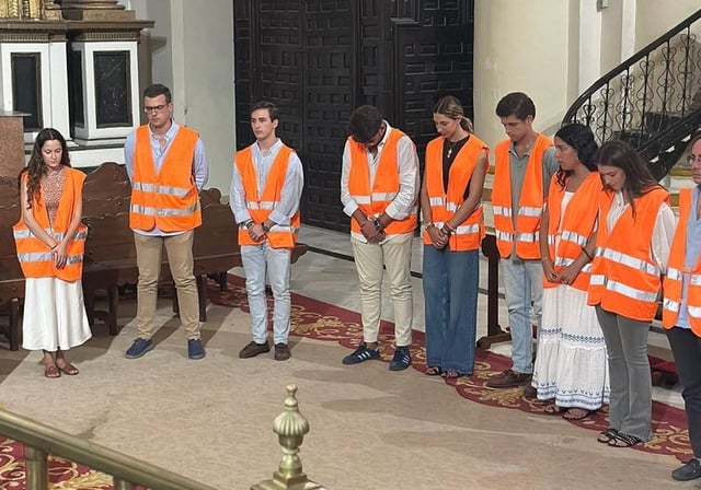 Jóvenes que participarán en el Jubileo, en la iglesia de la Compañia