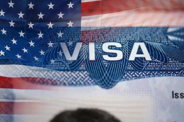Aunque autoridades afirmaron que los 250 dólares adicionales que se pagarán por tramitar la visa americana, serán reembolsables, pero un abogado de inmigración considera que es difícil recuperar dinero del gobierno