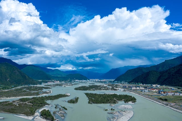 A stock image of an aerial view of a portion of the Yarlung Zangbo River.
