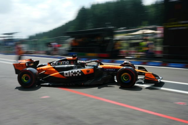 L'Australien Oscar Piastri (McLaren) lors de la première séance d'essais du Grand Prix de Belgique de Formule 1 sur le circuit de Spa-Francorchamps le 25 juillet 2025.