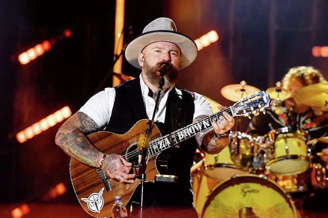 Kendra Scott, the owner and founder of the popular Austin-based jewelry store chain of the same name, is set to wed singer and songwriter Zac Brown.