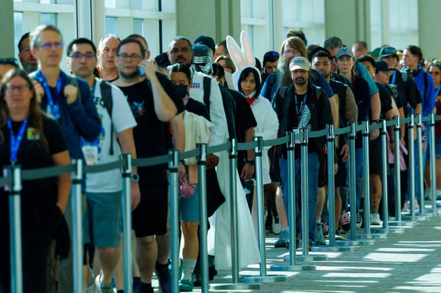Attendees arrive in costume for the opening day of Comic-Con International in San Diego, California, U.S. July 24, 2025.   REUTERS/Mike Blake/File Photo