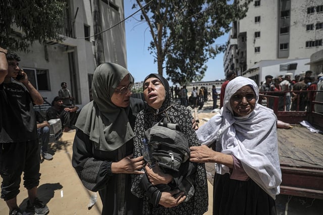 Israel mata a 24 gazatíes y deja 300 heridos mientras esperaban la llegada de ayuda