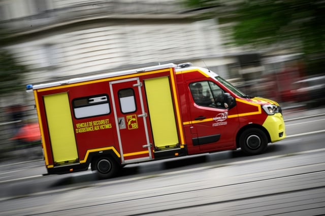 Three spectators died in central France after a car driven by a 22-year-old woman pilot veered off the road during an auto rally