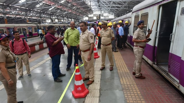 The threat was received via a phone call to the office of the Director General of Police (DGP), Maharashtra. 