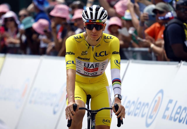 El esloveno Tadej Pogacar ya cuenta los kilómetros para convertirse en tetracampeón del Tour de Francia.
