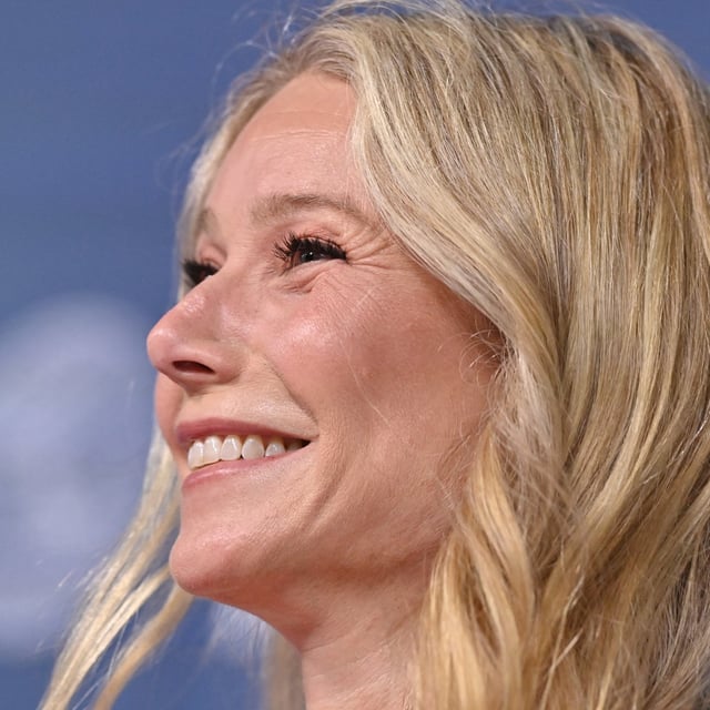  Gwyneth Paltrow attends the 11th Breakthrough Prize Ceremony at Barker Hangar