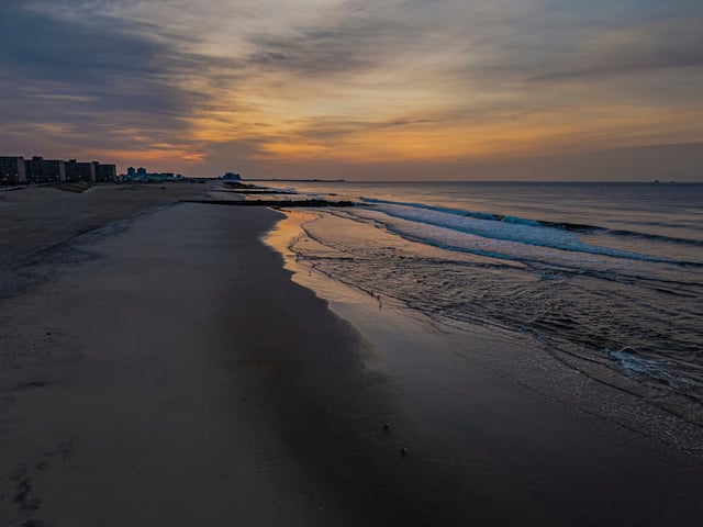 Far Rockaway Beach, New York. (Shutterstock)