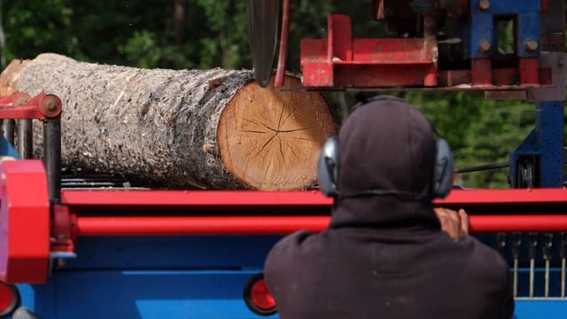 The U.S. government has released a final determination for a new, far higher softwood lumber duty on imports from Canada, striking another blow to B.C.'s struggling forestry industry.