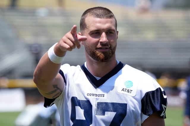 Jul 22, 2025; Oxnard, CA, USA; Dallas Cowboys tight end Jake Ferguson (87) during training camp at the River Ridge Fields. Mandatory Credit: Kirby Lee-Imagn Images/File Photo