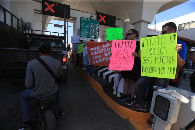 Familiares y activistas tomaron el puente internacional Santa Fe para exigir justicia