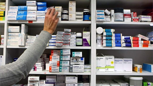 The federal government will introduce draft laws to parliament this week to cut the price of medicines to their lowest point in over two decades.