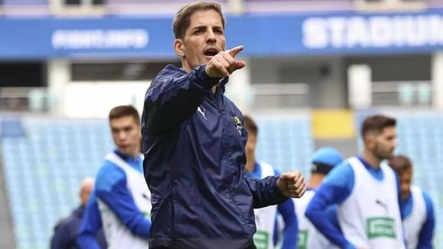 El técnico le cayó con todo a los jugadores.